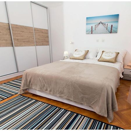 Large Apartment Between Split And Trogir Kastela Exterior photo