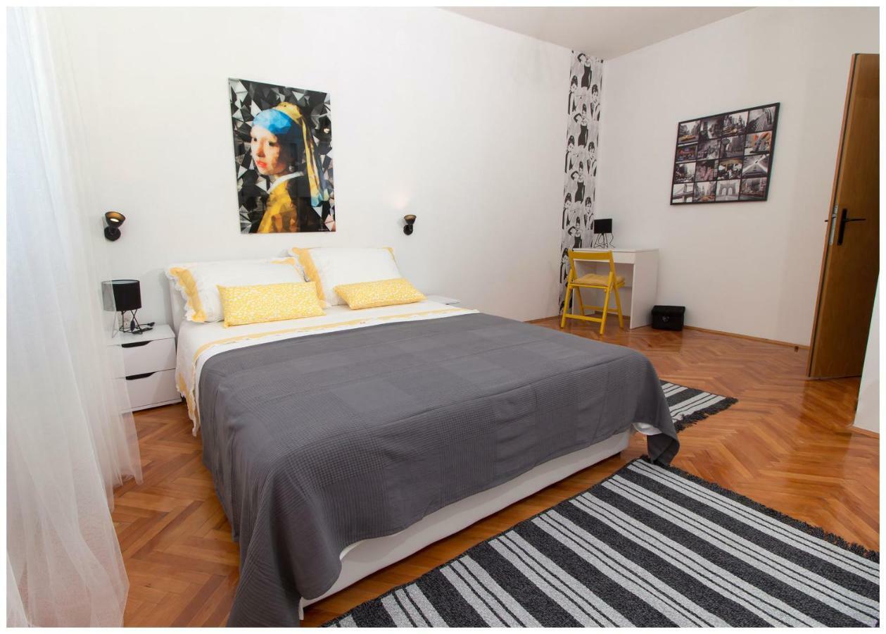 Large Apartment Between Split And Trogir Kastela Exterior photo